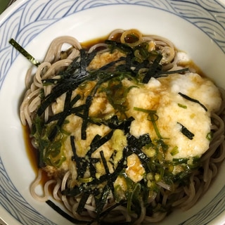 トロロとあさりのむき身でぶっかけ蕎麦